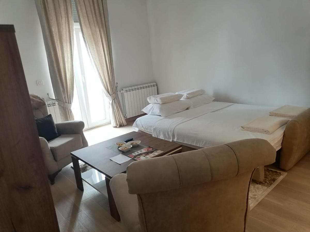 Appartamento Beograd Centar Esterno foto
