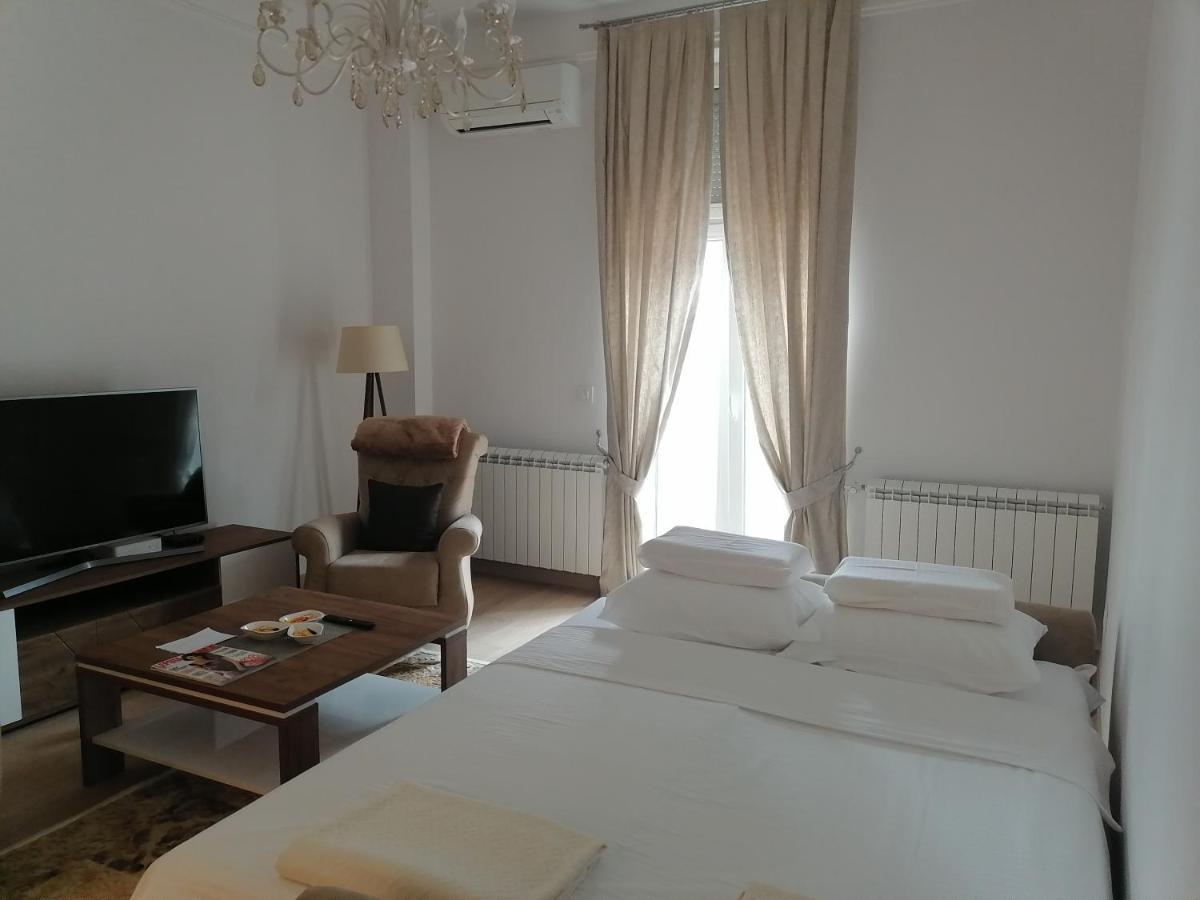 Appartamento Beograd Centar Esterno foto